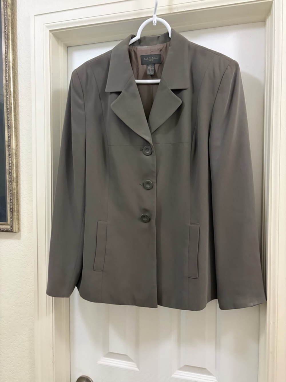 Evan-Picone Taupe Three-Button Notch Lapel Women's Blazer